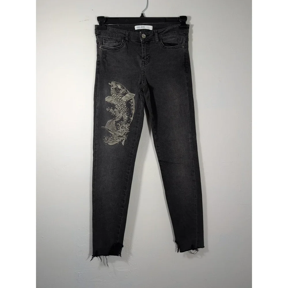 Zara‎ Basic Denim Koi Fish Embroidered in Black Jeans Woman's Size 4